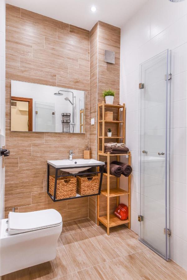 Cosy & Renovated 2Bd Flat Near Vitoshka By Flat Mаnager Apartment Sofia Bagian luar foto