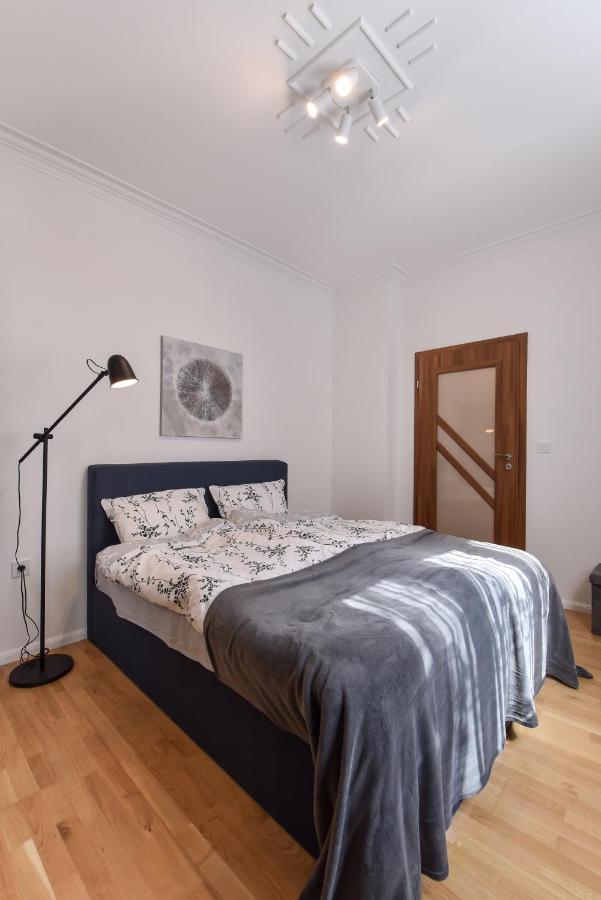 Cosy & Renovated 2Bd Flat Near Vitoshka By Flat Mаnager Apartment Sofia Bagian luar foto